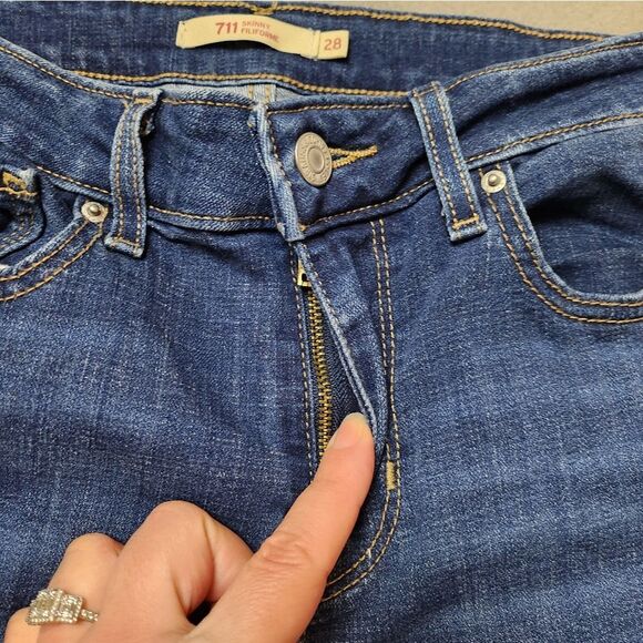 Women's Blue Jeans - Picture 6 of 14